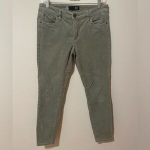 Kut from the Kloth Diana Fab Ab Skinny Olive Green Corduroys 6P